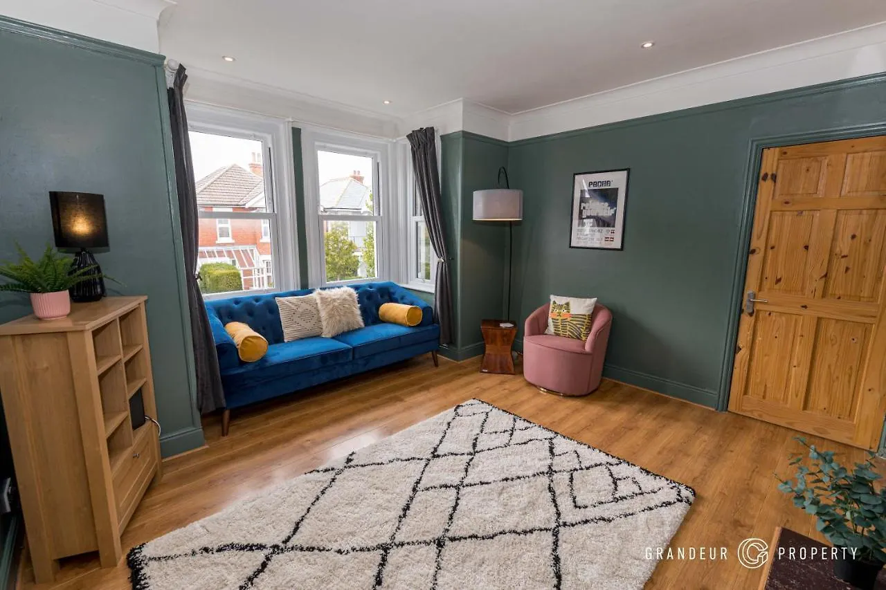 Apartment Beaufort Heights By Grandeur Property Bournemouth