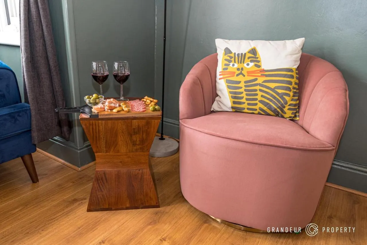 Beaufort Heights By Grandeur Property Bournemouth 0*,